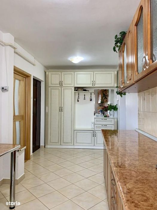 Apartament 2 camere zona Ocolul Silvic  , renovat , mobilat si utilat