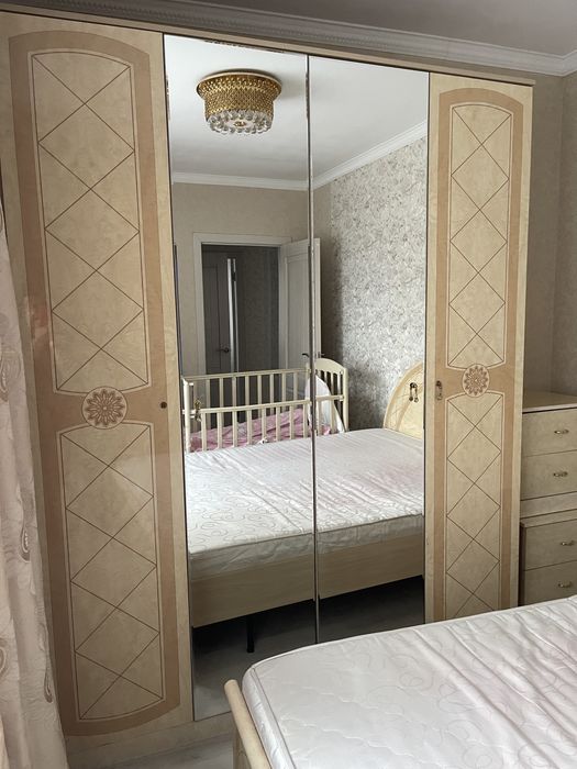 Продам спальни гарнитур б/у
