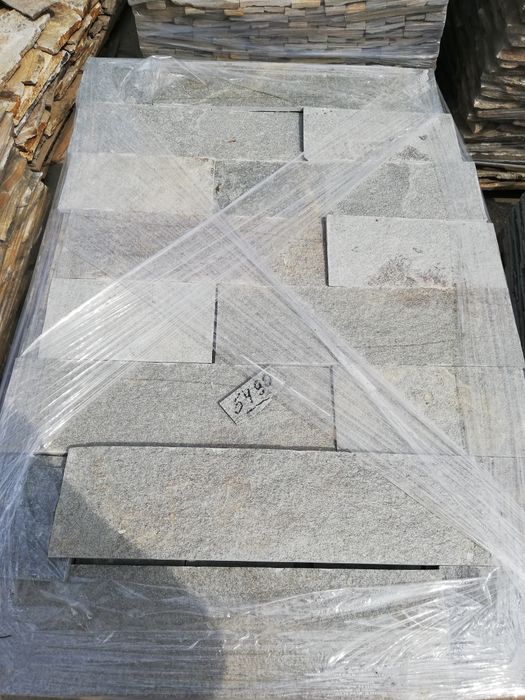 Piatra decorativa, petricele rotungite, granit amenajare curte casă