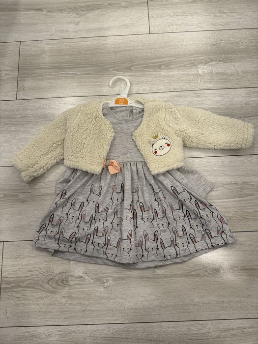 Рокля с пухкави ръкави 74