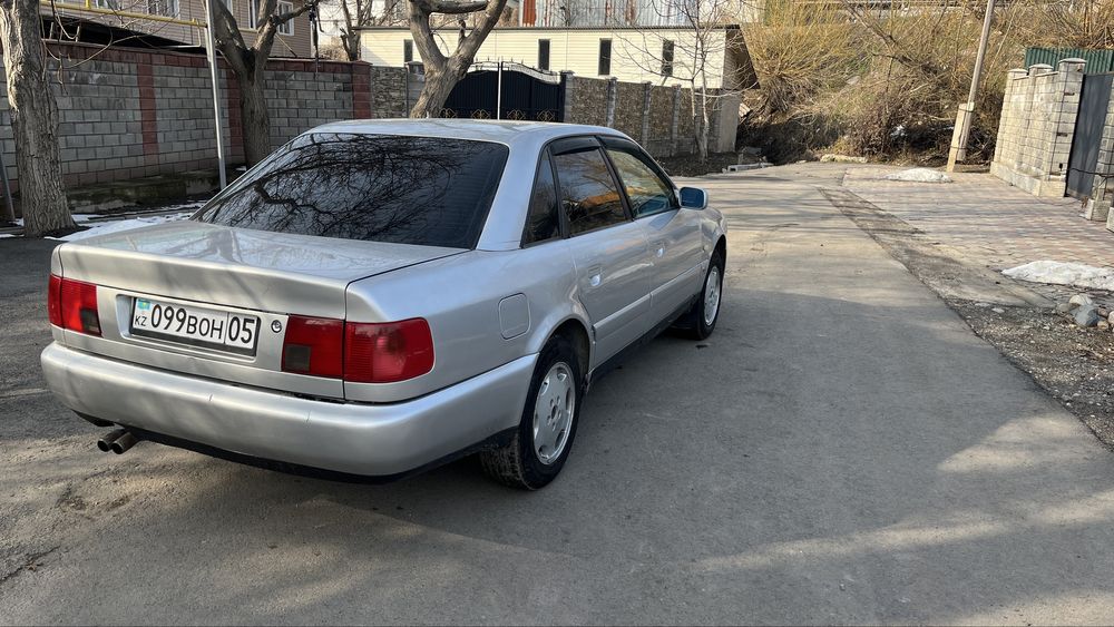 Продам Audi C4,2.8