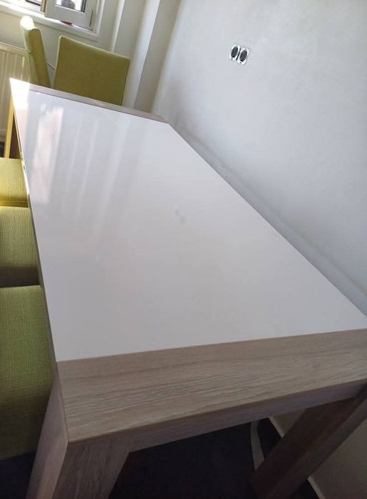 Vând masă de bucătărie