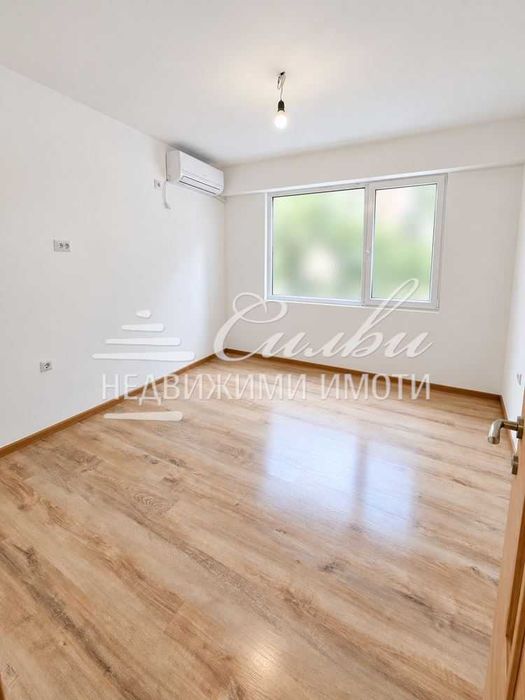 Продава се Тристаен апартамент в Шумен, Добруджански - 78 кв.м за 1988 €/кв.м - Снимка #4