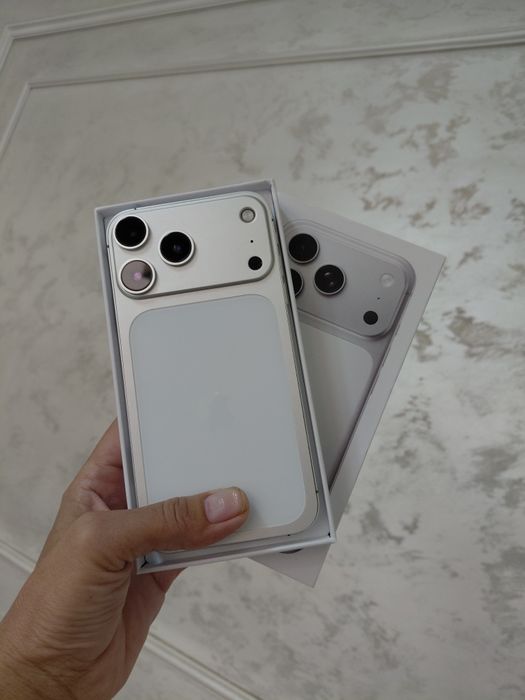 Продается Айфон телефон