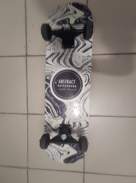 Скейтборд в отличном состоянии