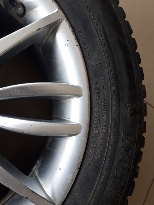 R16 BMW 215-65 dunlop