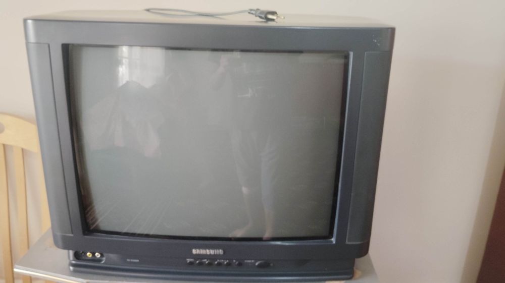 Маленький телевизор