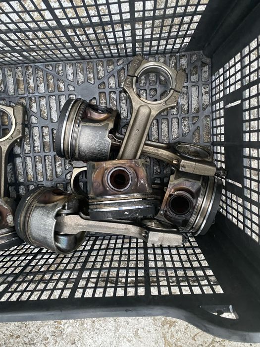 Бутала с биели за BMW 3.0d M57 231/235к.с Бмв