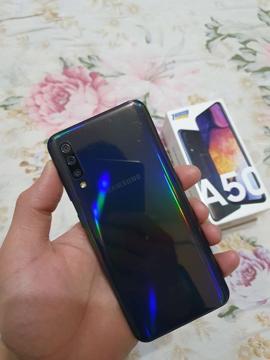 Galaxy A50 64Gb продам