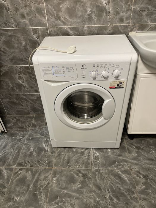 Продам стиральную машинку