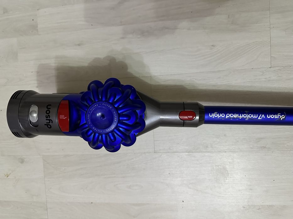 Dyson v7 motorhead origin