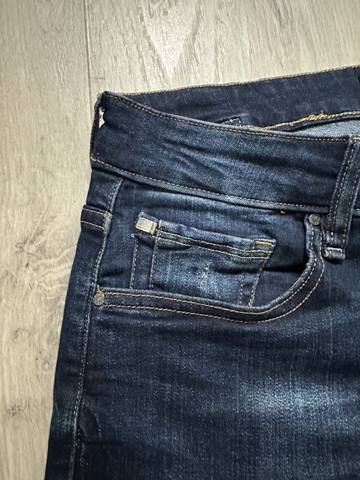 Guess      Jeans