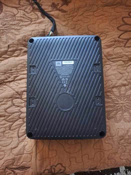 Vând subwoofer jbl
