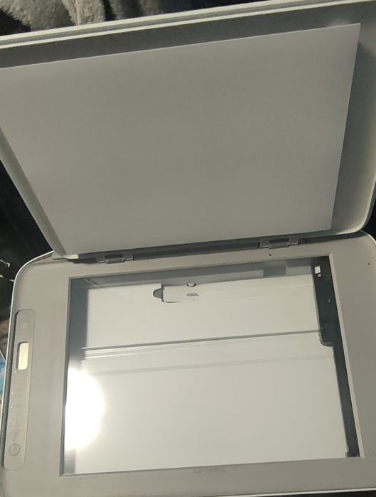 Vând imprimantă HP DeskJet 2720