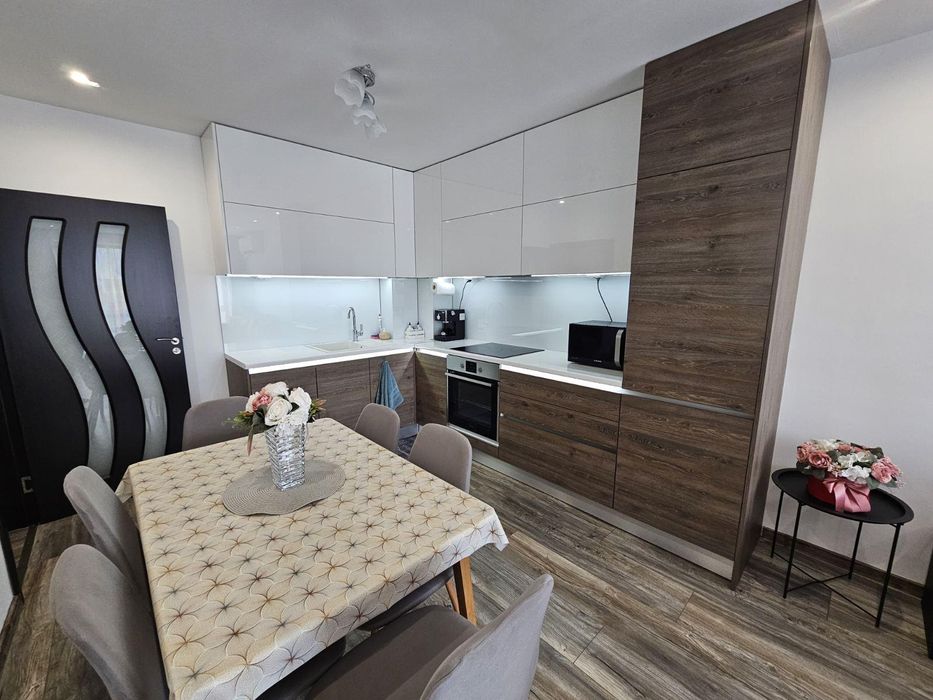 Продава се Тристаен апартамент в Пловдив, Южен - 94 кв.м за 1766 €/кв.м - Снимка #3