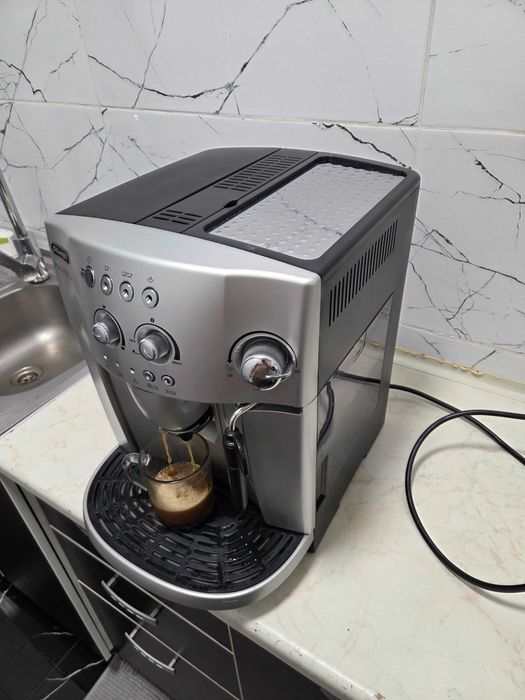 Espressor Automat DeLonghi Magnifica ESAM4200.S Aparat cu Cafea Boabe