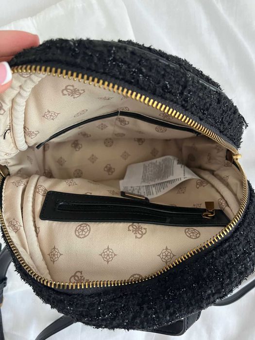 Раница Guess нова