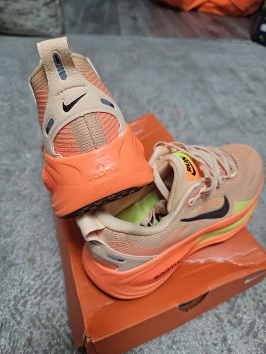 Беговые красовки Run zoomx