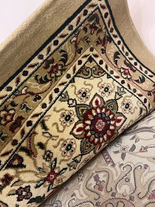 Gilam srochno sotiladi