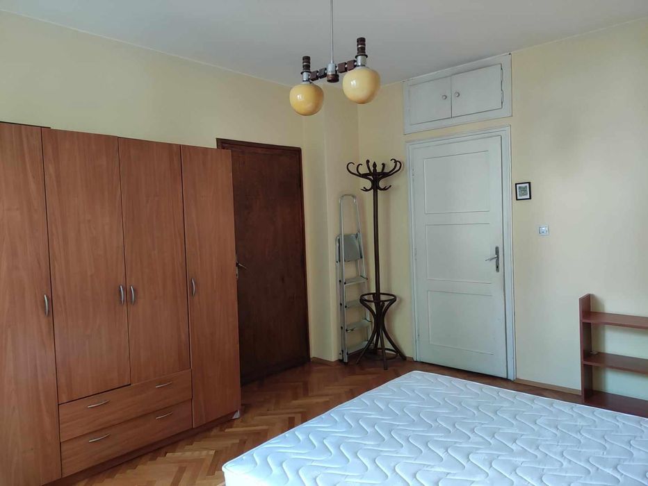 Дава се под наем Тристаен апартамент в София, Яворов - 93 кв.м за 750 € - Снимка #2