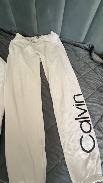 Продам костюм Calvin Klein оригинал