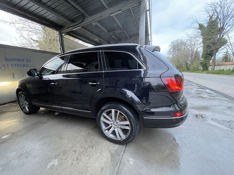 Продавам Audi Q7 3.0 tfsi 280hp 2012