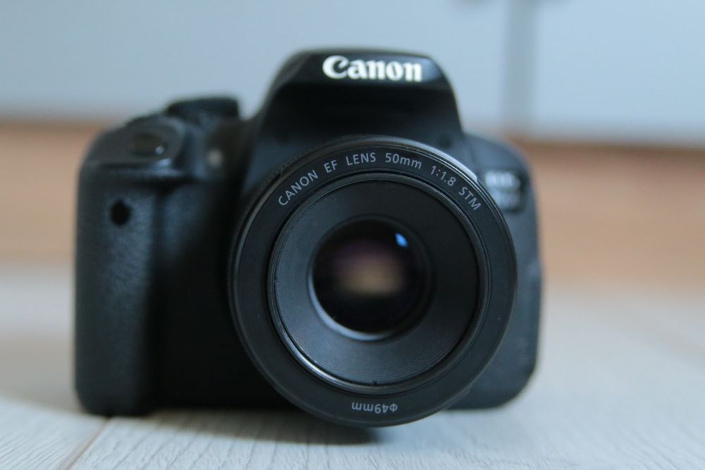 Canon 700D + Canon 50mm STM