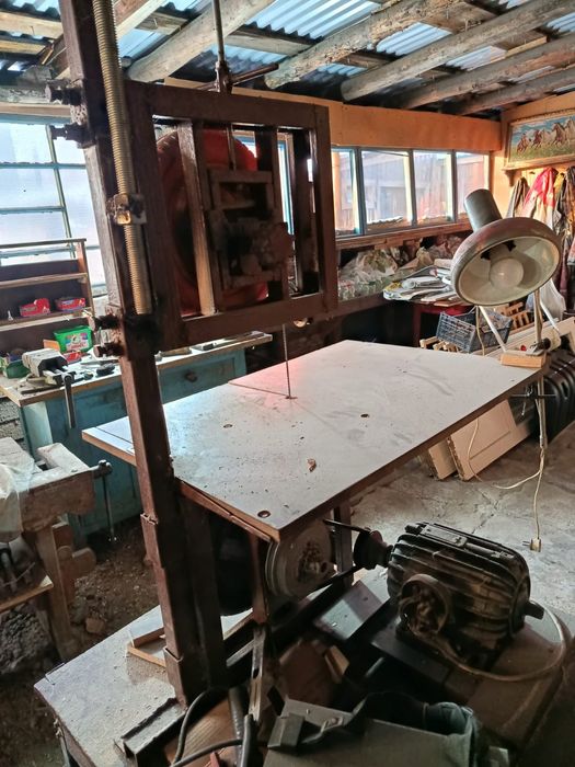 Лобзик ленточный