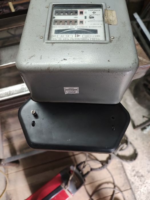 Трифазен електромер