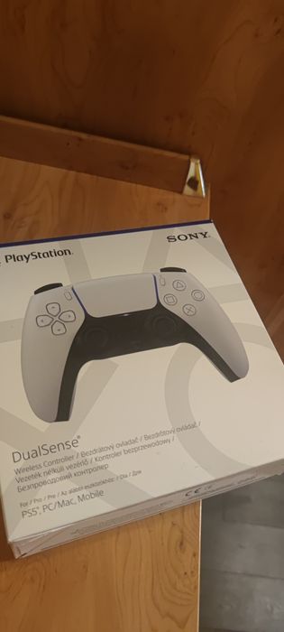Ps5 controller - бял, не ползван