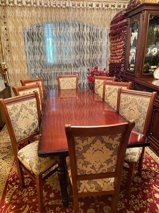 Стол стул сотилаюи