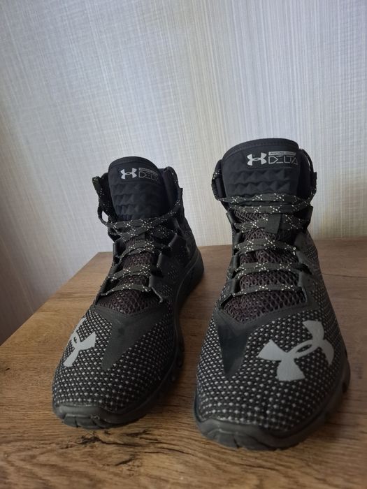 Under Armour маратонки 44 номер.