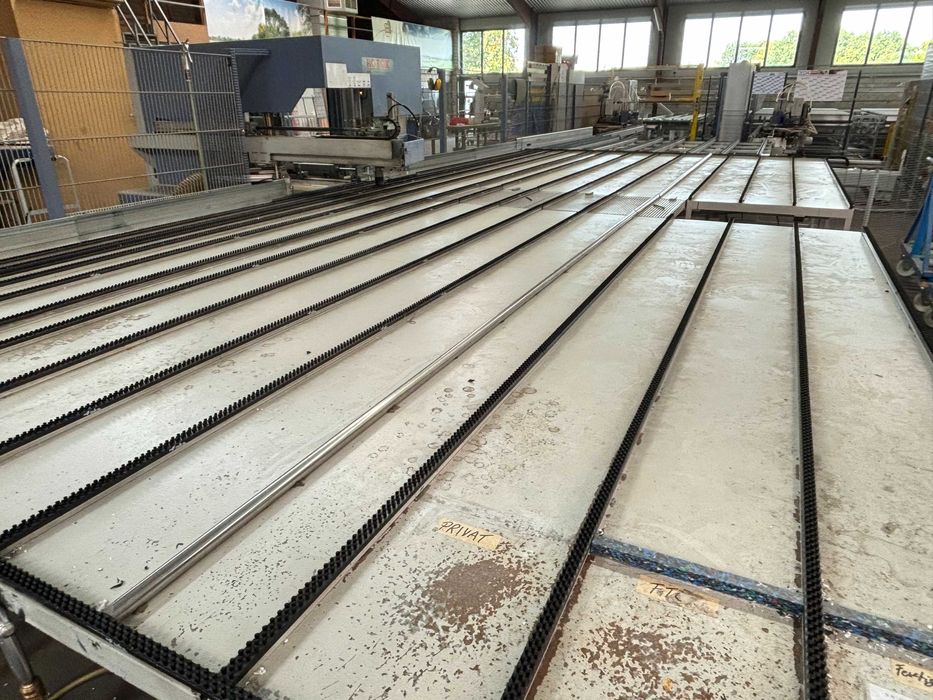 Linie de sudura -debavurare la 4 capete Hollinger MSP / Rotox EPA 472