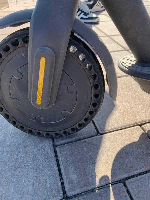 Xiaomi Mi Electric Scooter Essential – 750 km – Stare foarte bună