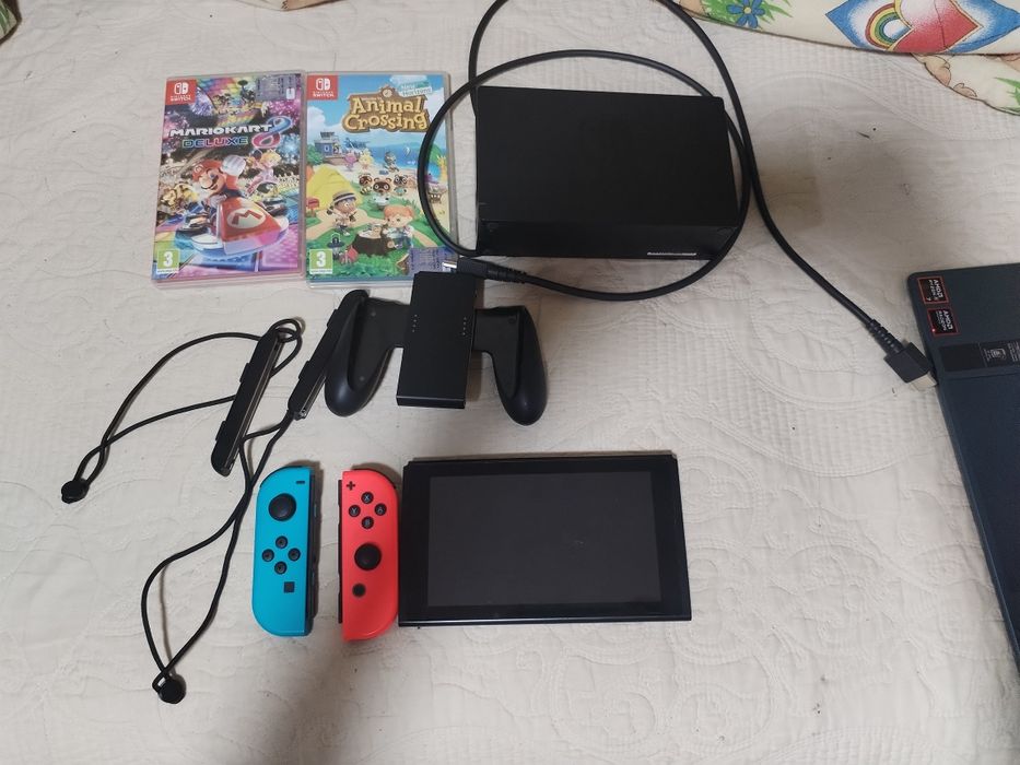 Nintendo switch OLED cu 2 jocuri urgent