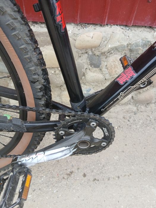 Vând bicicleta C100 în stare bună are roți de 29 și frâne pe ulei