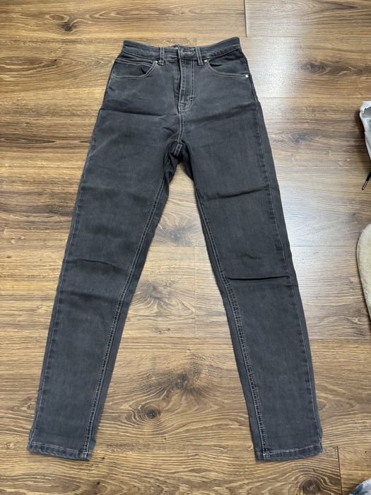 7 perechi de pantaloni