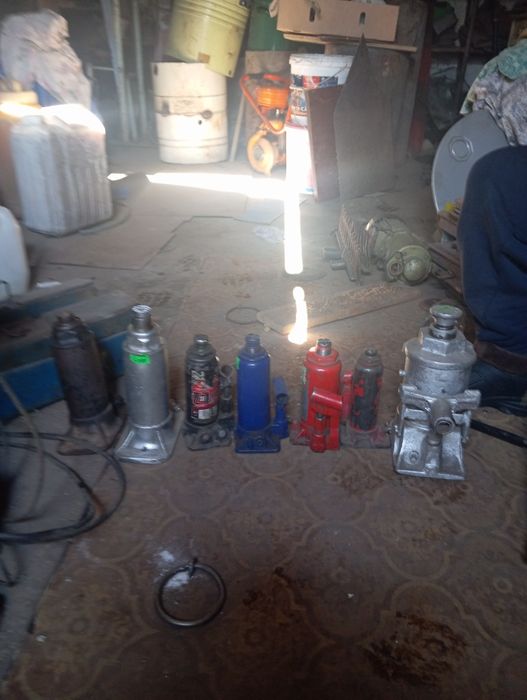 Продам домкрат гидравлический