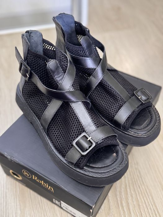 Продам сандалии от турецкой фирмы Robin.