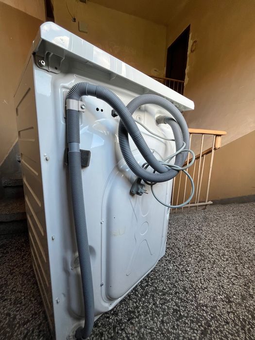 Пералня Electrolux EWF1074BW/ За части