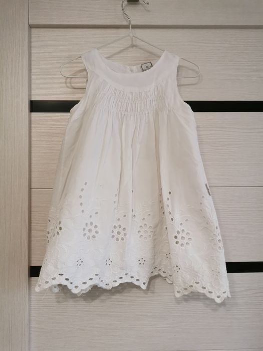 Продам нарядные платья