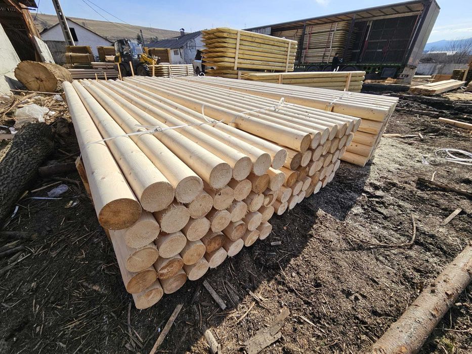 Stalpi rotunzi ascutiti si tratati