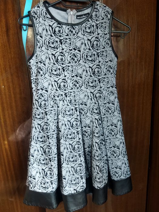 Роклички различни размери