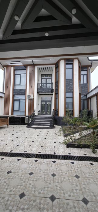 Hovli sotiladi gulistom povorotda luxury remontda