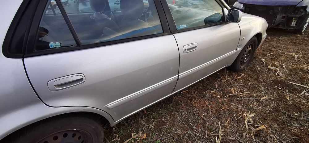 Piese din Dezmembrari pentru Toyota Corolla 1.4 vvti E10 2000