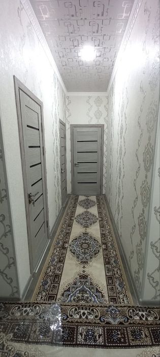 Продаётся Зарафшан, 13-мкр 76-дом 1-этаж