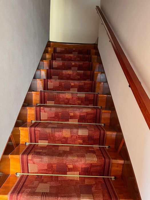 Vand Casa in Cluj pe strada Paris .