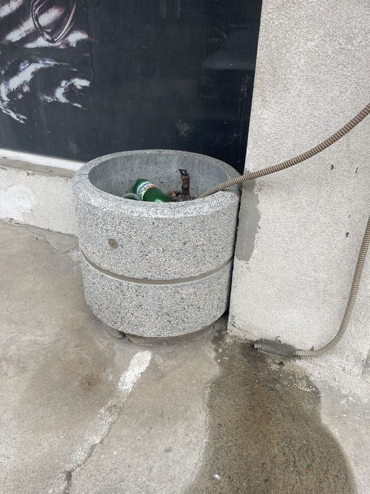 Бетонени кашпи енчо енчев номер 22