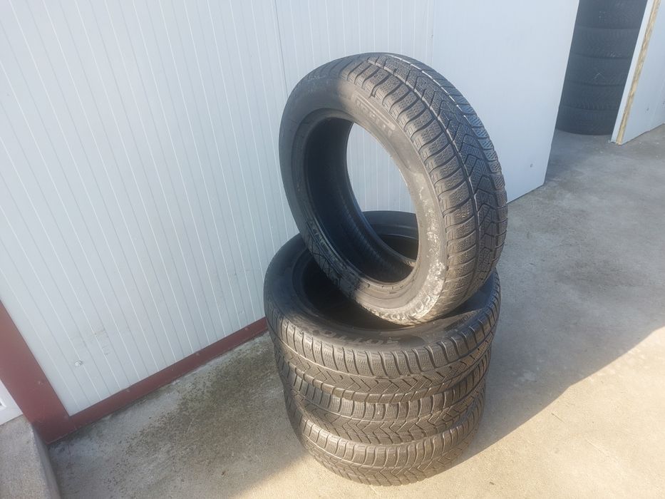 125 lei bucata! Set anvelope M+S/IARNA 205 60 17 Pirelli