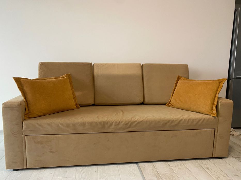Разтегателен диван